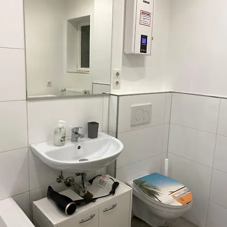 Koblenz - Eg - Ferienwohnung Fuer Bis Zu 4 Personen - Wifi アパート コブレンツ